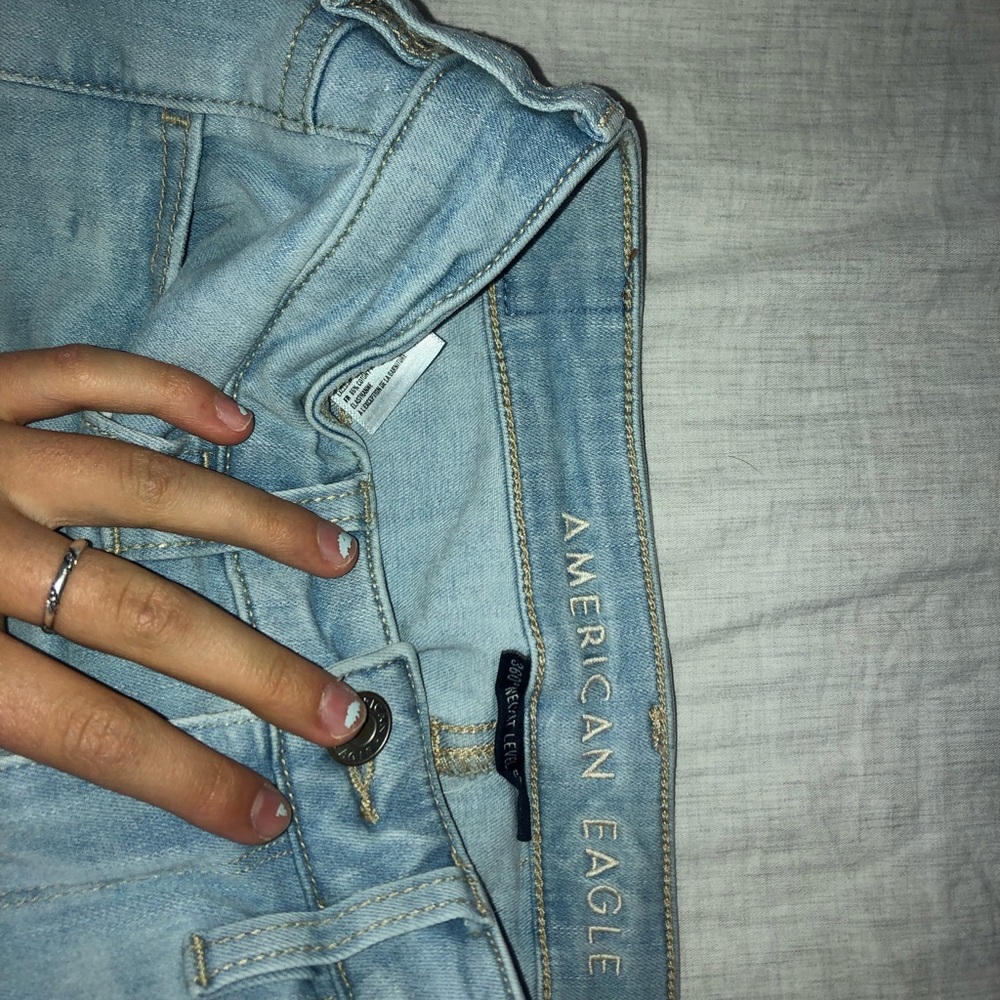 American eagle ripped jeans!!
